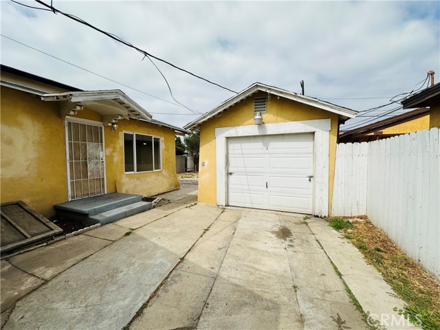 Detail Gallery Image 14 of 14 For 921 W 76th St, Los Angeles,  CA 90044 - 4 Beds | 2 Baths