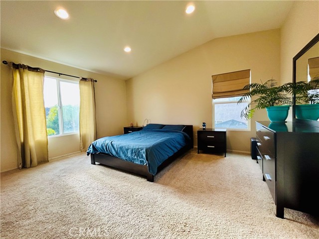 Detail Gallery Image 17 of 28 For 28238 Alton Way, Castaic,  CA 91384 - 4 Beds | 2/1 Baths