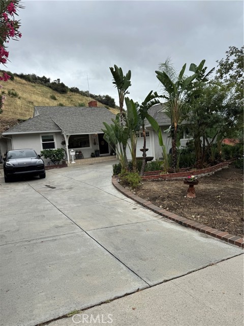 Detail Gallery Image 12 of 34 For 924 Irving Dr, Burbank,  CA 91504 - 4 Beds | 3 Baths