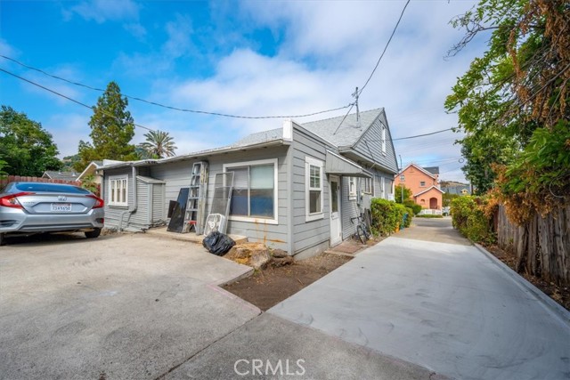 1143 Walnut Street, San Luis Obispo CA: https://media.crmls.org/medias/fc428326-a094-4250-9e8a-a3ee9aa90098.jpg