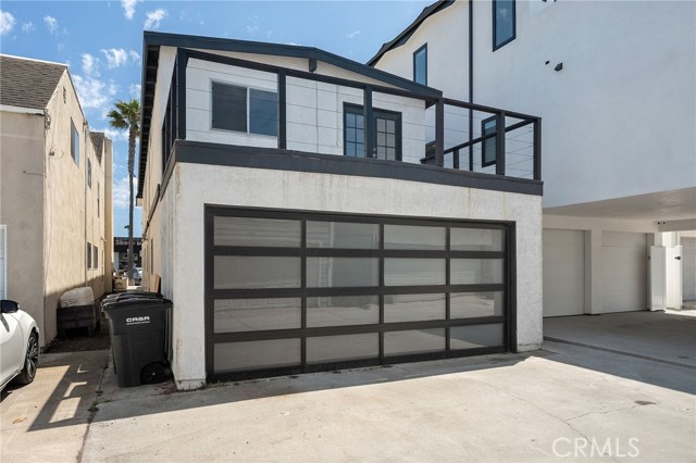 207 28th Street, Newport Beach CA: https://media.crmls.org/medias/fc42b9fc-8322-4ebe-9961-58738860ef43.jpg