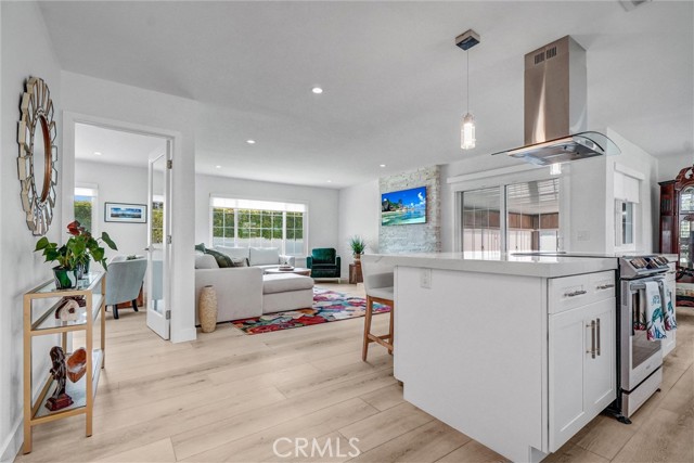 1947 N Sacramento Street, Orange CA: https://media.crmls.org/medias/fc432360-2b6f-4508-9a98-a4d33ddbe536.jpg