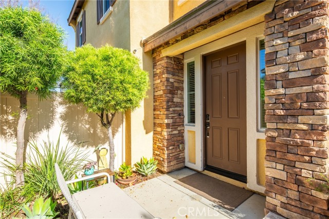 Detail Gallery Image 4 of 34 For 12938 Meridian Ct, Corona,  CA 92880 - 4 Beds | 3/1 Baths