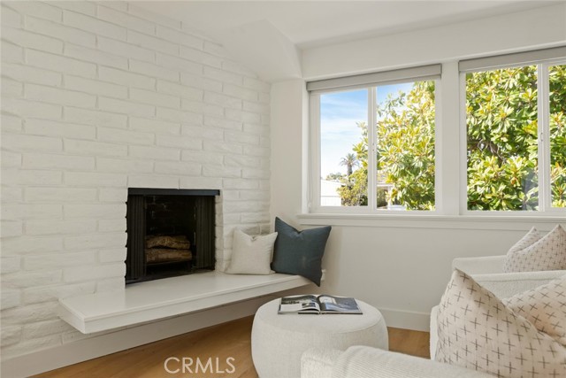 1585 Miramar Drive, Newport Beach CA: https://media.crmls.org/medias/fc43e205-0b75-491d-8945-ecc110ef7856.jpg