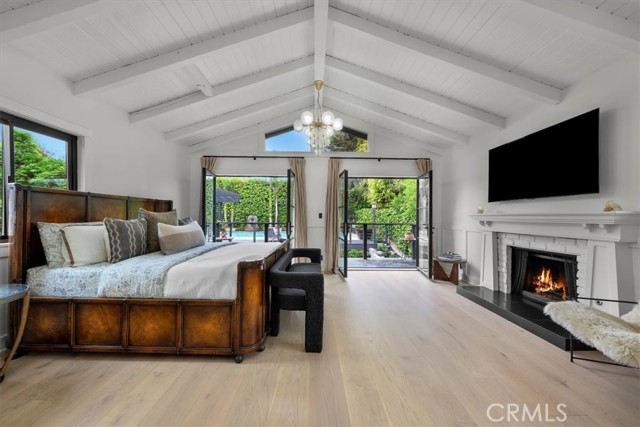 1012 10th Street, Manhattan Beach CA: https://media.crmls.org/medias/fc44e7b0-c192-486a-a554-1f050f92be78.jpg