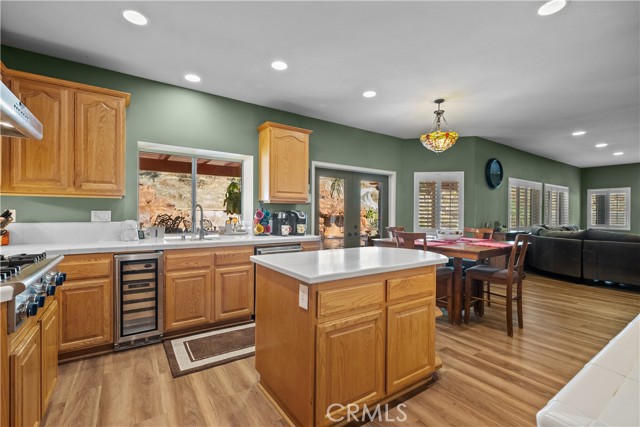 Detail Gallery Image 17 of 61 For 15355 Michael Crest Dr, Canyon Country,  CA 91387 - 5 Beds | 3/1 Baths