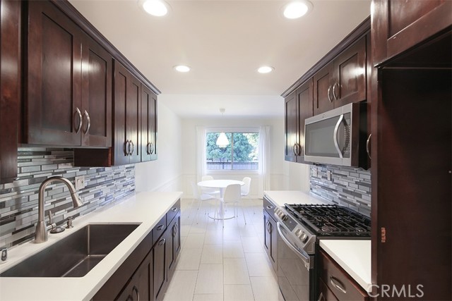 382 E California Boulevard, Pasadena CA: https://media.crmls.org/medias/fc45ddd2-9cad-4cf4-b415-2508d94d0e9e.jpg