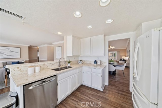 Detail Gallery Image 16 of 41 For 17927 via La Cresta, Chino Hills,  CA 91709 - 4 Beds | 3 Baths