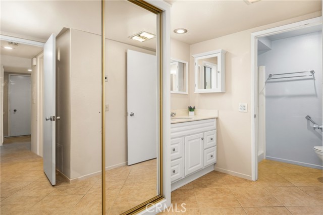 Detail Gallery Image 24 of 57 For 2286 via Puerta a,  Laguna Woods,  CA 92637 - 2 Beds | 2 Baths