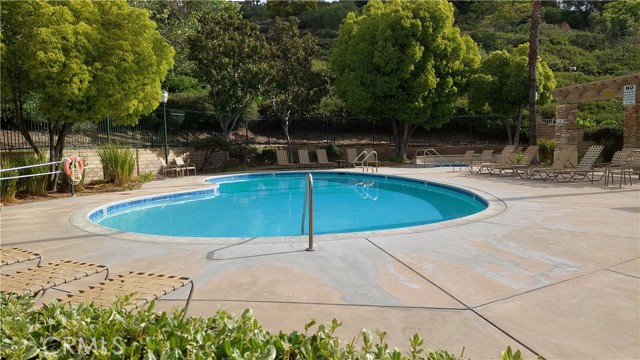 21107 Oakleaf Canyon Drive, Newhall CA: https://media.crmls.org/medias/fc478f88-3064-4799-96d3-d1c6699553f9.jpg
