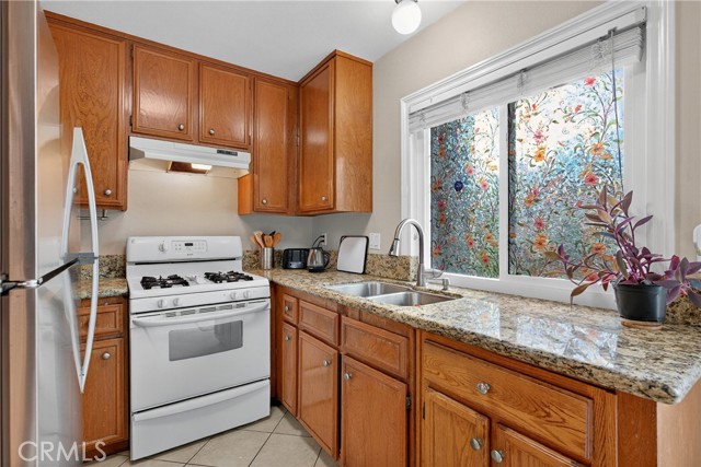 Detail Gallery Image 9 of 37 For 824 N Pasadena, Azusa,  CA 91702 - 3 Beds | 2 Baths