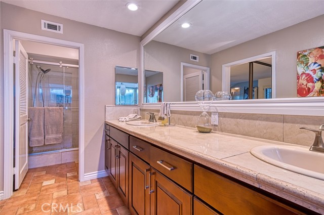 Detail Gallery Image 17 of 42 For 22736 Barlovento, Mission Viejo,  CA 92692 - 4 Beds | 2/1 Baths