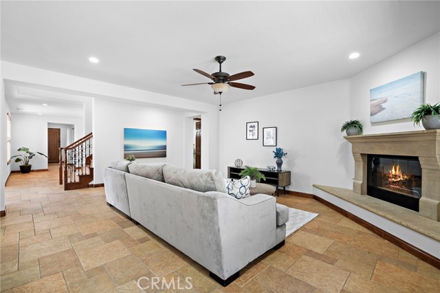 Detail Gallery Image 13 of 68 For 28 Drackert Ln, Ladera Ranch,  CA 92694 - 4 Beds | 3/1 Baths