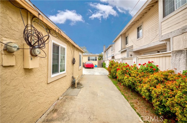 1916 Speyer Lane, Redondo Beach, California 90278, ,Residential Income,Sold,Speyer,SB23070105