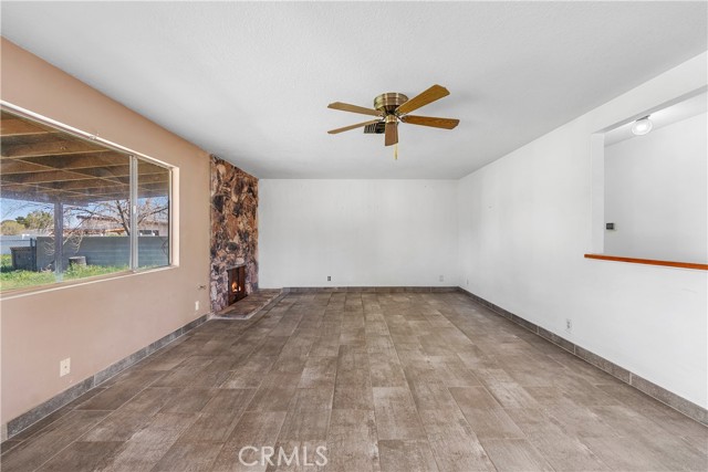 Detail Gallery Image 8 of 36 For 4803 W Avenue L6, Lancaster,  CA 93536 - 3 Beds | 2 Baths