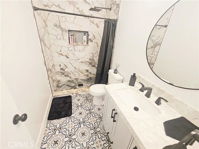 Detail Gallery Image 21 of 29 For 2124 Shamrock Way, Bakersfield,  CA 93304 - 2 Beds | 1 Baths