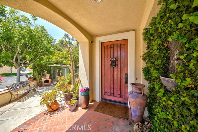 2101 S Sanders Ct, La Habra CA: https://media.crmls.org/medias/fc4a2bd4-accc-42d1-a4e6-731c82ec24e6.jpg
