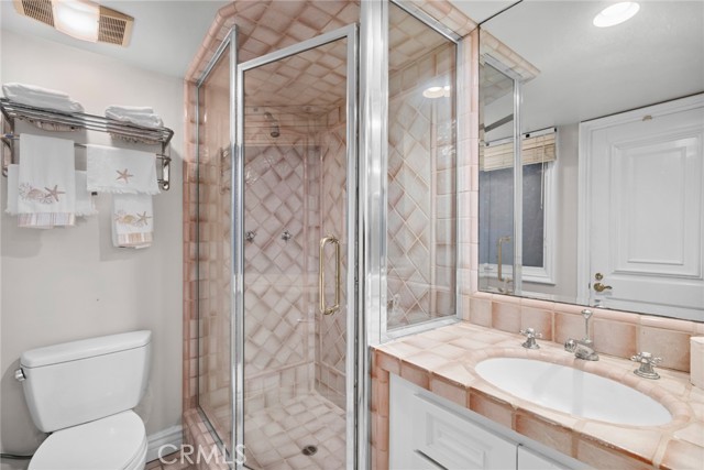 1201 E Balboa Boulevard, Newport Beach CA: https://media.crmls.org/medias/fc4a8550-b5ef-489a-adde-56609715cc73.jpg
