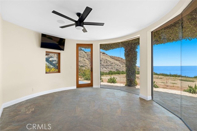 24517 Piuma Road, Malibu CA: https://media.crmls.org/medias/fc4ae4d5-defc-4aa2-98d1-fac1a9510a52.jpg