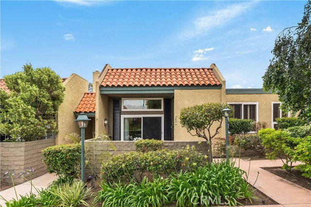 980 Palo Verde Avenue, Long Beach CA: https://media.crmls.org/medias/fc4c4598-1ad5-411b-af36-829f03446b73.jpg