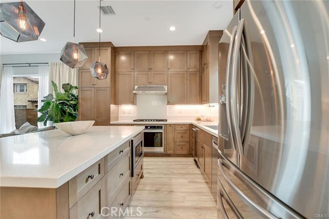 Detail Gallery Image 11 of 45 For 20831 W Acorn, Porter Ranch,  CA 91326 - 4 Beds | 3 Baths