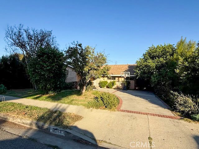 Detail Gallery Image 3 of 27 For 8848 Gerald Ave, North Hills,  CA 91343 - 4 Beds | 2 Baths