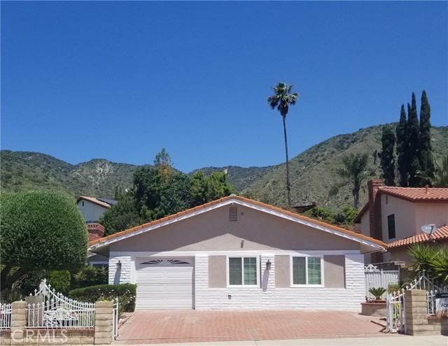 3343 Tannencrest Drive, Duarte CA: https://media.crmls.org/medias/fc4d9a28-4f86-408f-b33e-14e78a52563e.jpg