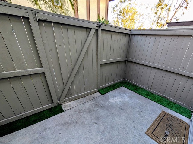 26253 Via Roble, Mission Viejo CA: https://media.crmls.org/medias/fc4dcc4a-6006-487c-8fe4-0f7b84064381.jpg