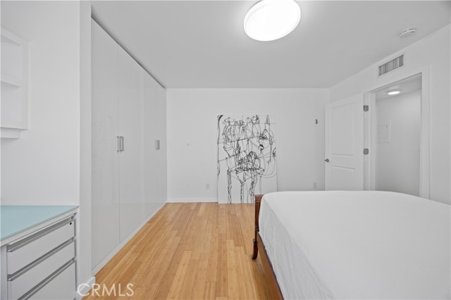 Detail Gallery Image 12 of 25 For 14960 Victory Bld #102,  Van Nuys,  CA 91411 - 2 Beds | 2 Baths