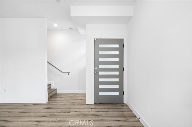 Detail Gallery Image 2 of 34 For 10857 Morrison, North Hollywood,  CA 91601 - 4 Beds | 3 Baths