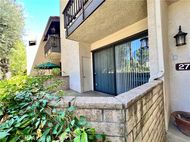Detail Gallery Image 5 of 34 For 21730 Marylee St #27,  Woodland Hills,  CA 91367 - 3 Beds | 2/1 Baths