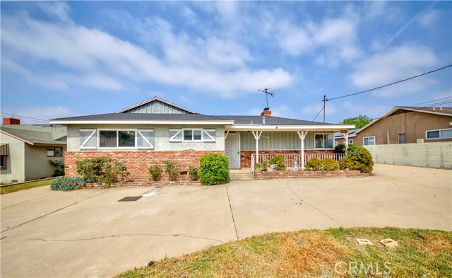 7236 Hellman Avenue, Rancho Cucamonga CA: https://media.crmls.org/medias/fc500fa1-d21b-409a-9f61-31fba6c0f479.jpg