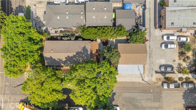 1270 W 19th Street, Long Beach CA: https://media.crmls.org/medias/fc509c5c-9ca4-486b-8afc-78600e90976f.jpg