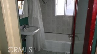 https://media.crmls.org/medias/fc50b2fd-9303-4939-8d14-1a5870df2fae.jpg?preset=X-Large