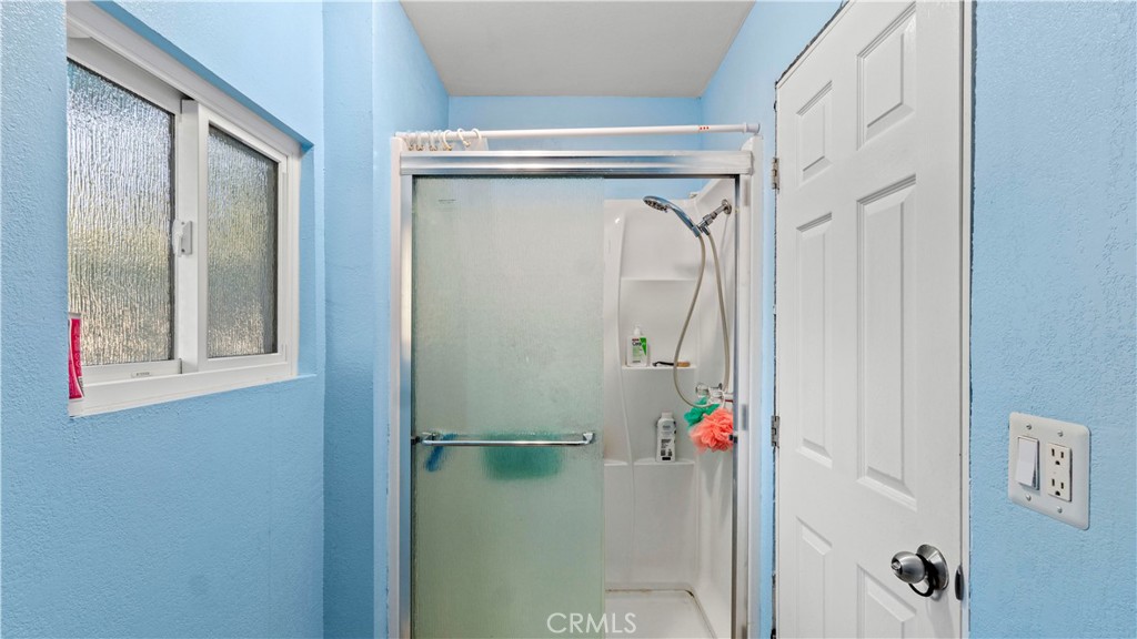 https://media.crmls.org/medias/fc50b40c-a641-4966-b8d9-24bf636e9968.jpg?preset=X-Large