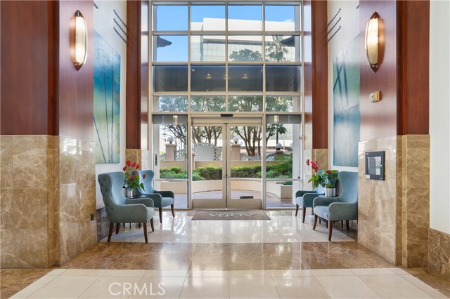 Detail Gallery Image 3 of 33 For 488 E Ocean #P2,  Long Beach,  CA 90802 - 1 Beds | 2 Baths