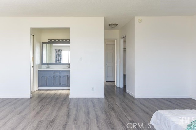 Detail Gallery Image 13 of 19 For 8525 Great Circle, California City,  CA 93505 - 4 Beds | 2 Baths