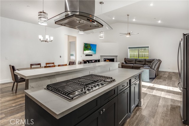 Detail Gallery Image 8 of 20 For 1224 243rd St, Harbor City,  CA 90710 - 3 Beds | 2/1 Baths