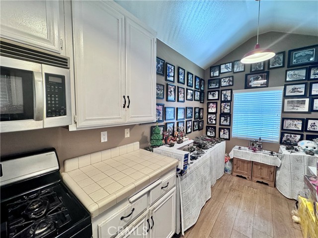 Detail Gallery Image 11 of 30 For 2532 W Macarthur Bld #B,  Santa Ana,  CA 92704 - 1 Beds | 1 Baths