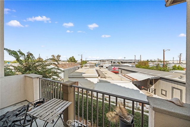 Detail Gallery Image 16 of 34 For 1118 Calle Montana, Montebello,  CA 90640 - 3 Beds | 2/1 Baths