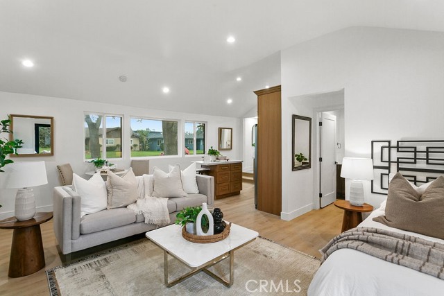 Detail Gallery Image 20 of 45 For 6091 Navajo, Westminster,  CA 92683 - 6 Beds | 5 Baths