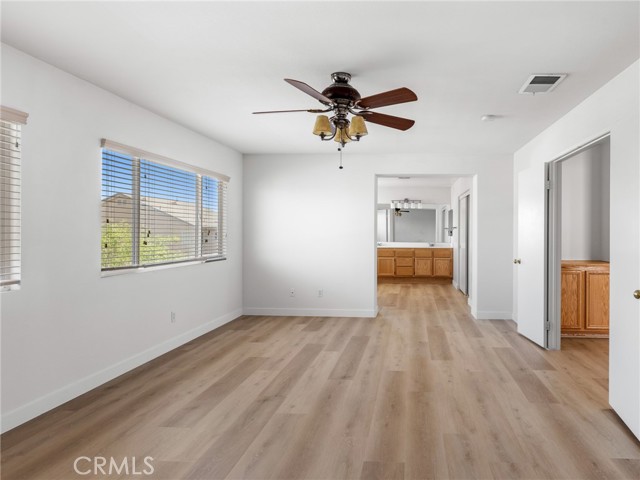 Detail Gallery Image 19 of 25 For 14580 Phoenix St, Victorville,  CA 92394 - 4 Beds | 3 Baths