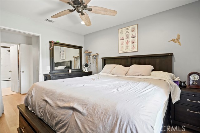 15218 Campus Park Drive, Moorpark CA: https://media.crmls.org/medias/fc53acbb-a18a-447d-a1ca-32faf64c2af2.jpg