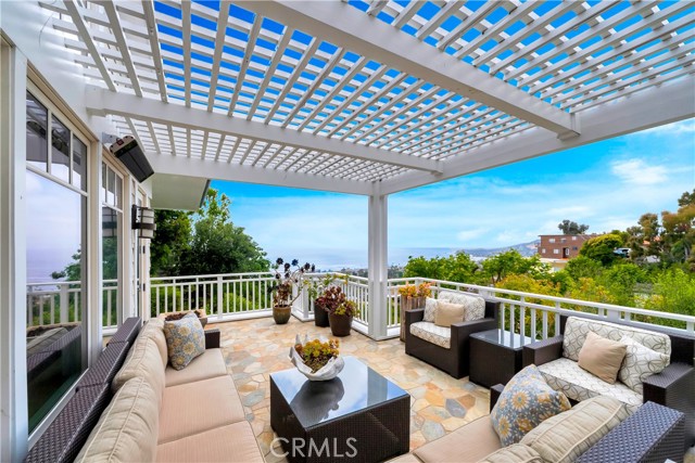 Detail Gallery Image 28 of 65 For 803 Gainsborough Dr, Laguna Beach,  CA 92651 - 3 Beds | 3/1 Baths