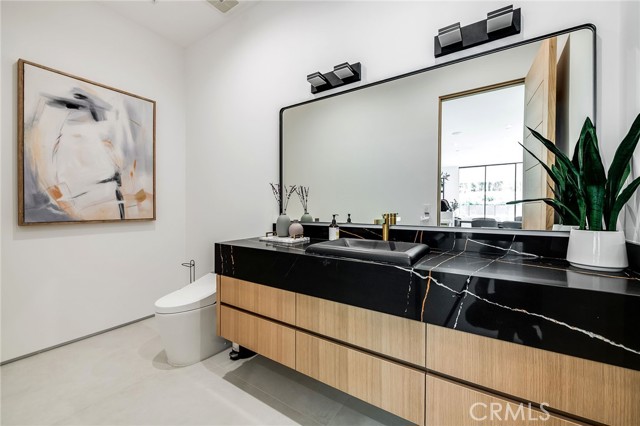 Detail Gallery Image 42 of 43 For 4930 Palomar Dr, Tarzana,  CA 91356 - 6 Beds | 6/1 Baths