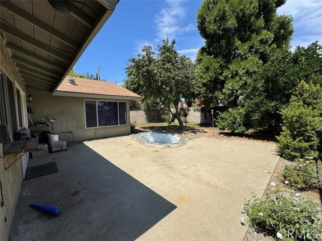 24389 La Glorita Circle, Newhall CA: https://media.crmls.org/medias/fc55890b-34dd-4652-8f7c-7030cf7cd2eb.jpg
