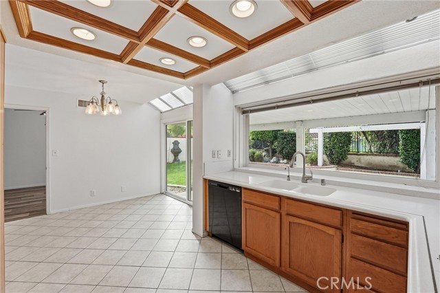 Detail Gallery Image 8 of 19 For 20430 via Madrid, Yorba Linda,  CA 92886 - 3 Beds | 2/1 Baths