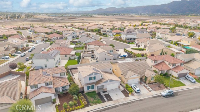 29362 Wild Lilac, Lake Elsinore CA: https://media.crmls.org/medias/fc564059-a44c-4f7c-ac47-6526dd7dbdfa.jpg