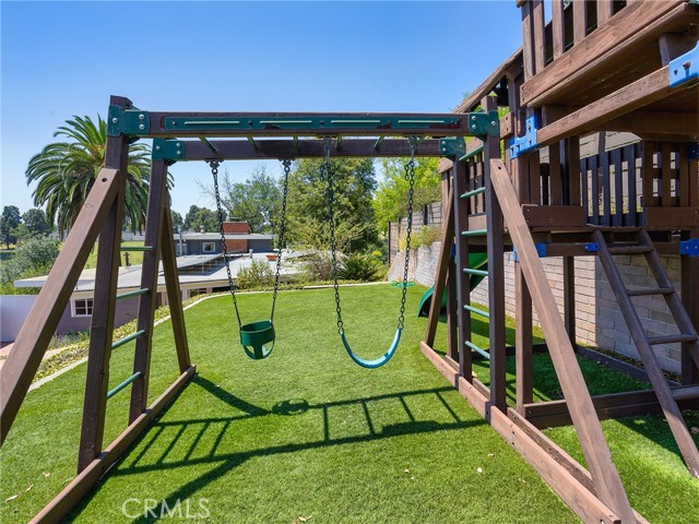 Detail Gallery Image 38 of 61 For 3761 Aguilar St, Los Angeles,  CA 90065 - 4 Beds | 2 Baths