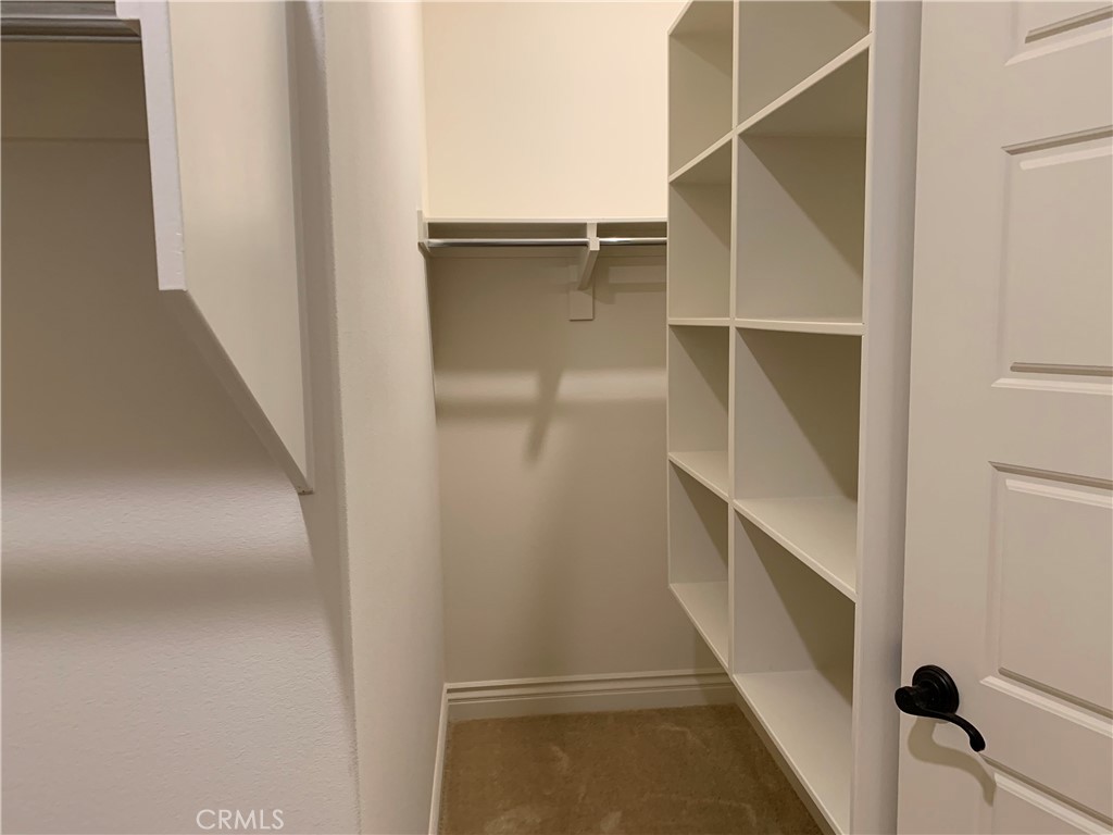 https://media.crmls.org/medias/fc568ab4-8ed0-4bd5-8250-a1e272d3e74f.jpg?preset=X-Large